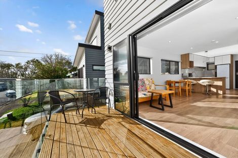 Photo of property in 20a Arrow Road, Forrest Hill, Auckland, 0620