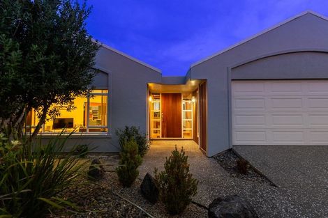 Photo of property in 43 Quadrant Heights, Paraparaumu, 5032