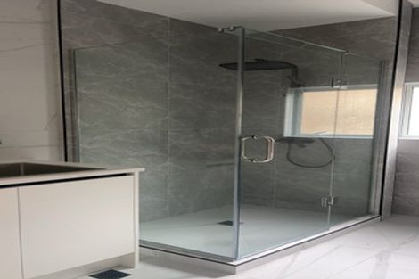 Photo of property in 18 Paisley Street, Mellons Bay, Auckland, 2014