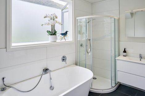 Photo of property in 407 Muritai Road, Eastbourne, Lower Hutt, 5013