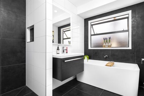 Photo of property in 32 Les Fisher Place, Pukekohe, 2120