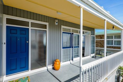 Photo of property in 8 Kitchener Terrace, Moturoa, New Plymouth, 4310