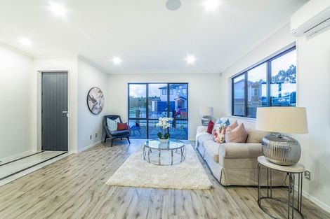 Photo of property in 11 Thomas Rielly Avenue, Hobsonville, Auckland, 0616