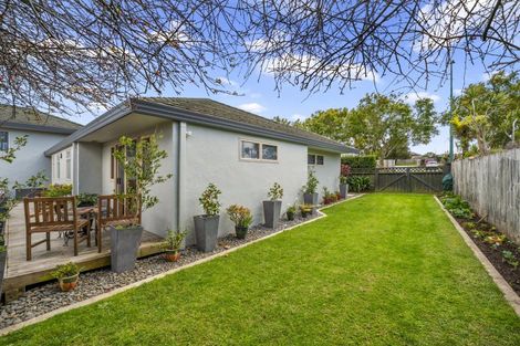 Photo of property in 1 Guildford Place, Bethlehem, Tauranga, 3110