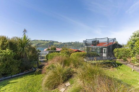 Photo of property in 11 Monowai Road, Ravensbourne, Dunedin, 9022