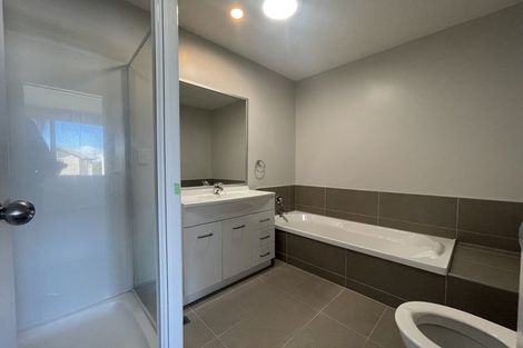 Photo of property in 60 Kuaka Drive, Takanini, 2112