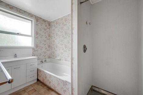 Photo of property in 120 Gills Road, Bucklands Beach, Auckland, 2014