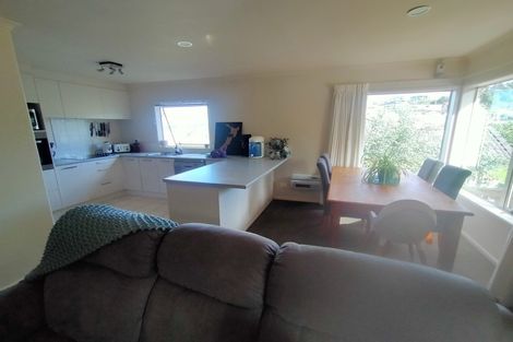 Photo of property in 32 Waldorf Crescent, Orewa, 0931