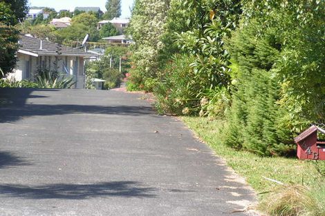 Photo of property in 2/44 Knightsbridge Drive, Forrest Hill, Auckland, 0620