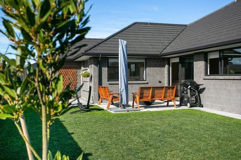 Photo of property in 18d Rose Leigh Drive, Cambridge, 3434