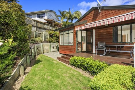 Photo of property in 1/177 Carlisle Road, Northcross, Auckland, 0632