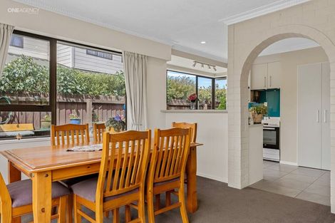 Photo of property in 5 Luxton Place, Rangiora, 7400