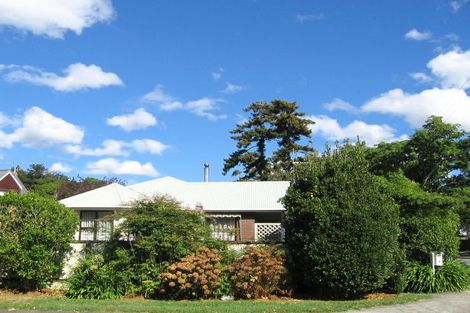 Photo of property in 2 Johnswood Grove, Clouston Park, Upper Hutt, 5018