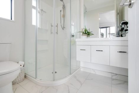 Photo of property in 14 Ruakituri Place, Te Awa, Napier, 4110