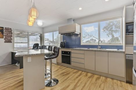 Photo of property in 7 Talmar Place, Massey, Auckland, 0614