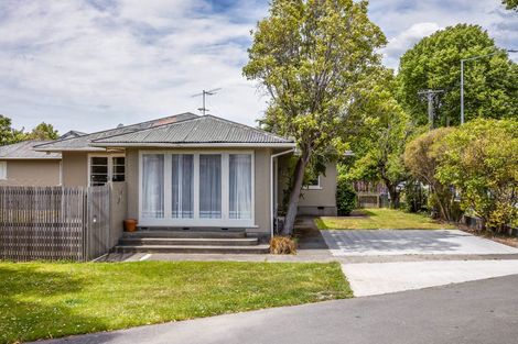 Photo of property in 556 Cranford Street, Papanui, Christchurch, 8052