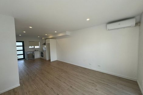 Photo of property in 13 Eileen Newey Place, Henderson, Auckland, 0612