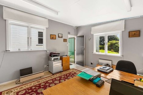 Photo of property in 9 Feltham Street, Hunterville, 4730