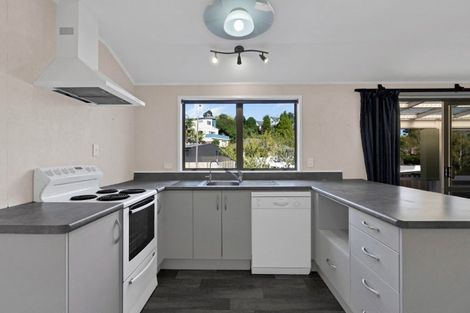 Photo of property in 87 Heta Road, Highlands Park, New Plymouth, 4312