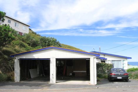 Photo of property in 11 Bristol Street, Island Bay, Wellington, 6023