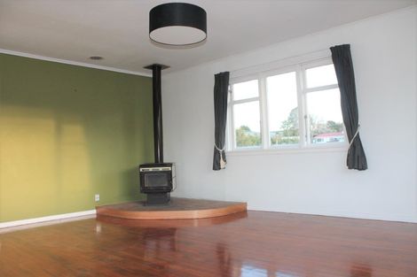 Photo of property in 1/1 Wattle Road, Sunnyvale, Auckland, 0612