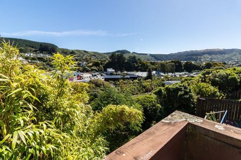 Photo of property in 13b Florio Terrace, Tawa, Wellington, 5028