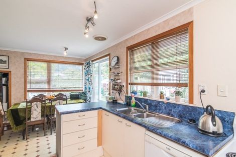 Photo of property in 12 Brazier Grove, Paraparaumu, 5032