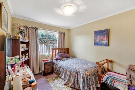 Photo of property in 16 Antrim Place, Hokowhitu, Palmerston North, 4410