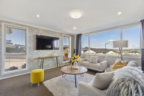 Photo of property in 15 Castleton Way, Flagstaff, Hamilton, 3210