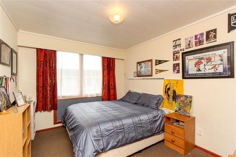 Photo of property in 49 Nevada Drive, Merrilands, New Plymouth, 4312