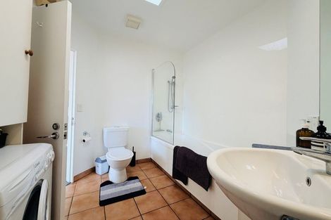 Photo of property in Hume House, 33/152 The Terrace, Wellington Central, Wellington, 6011