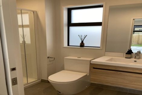 Photo of property in 32 Clearview Street, Wanaka, 9305