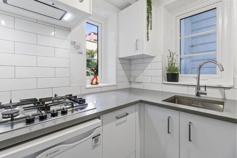 Photo of property in 1/193 The Terrace, Wellington Central, Wellington, 6011