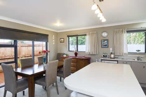 Photo of property in 5 Baton Place, Highbury, Palmerston North, 4412