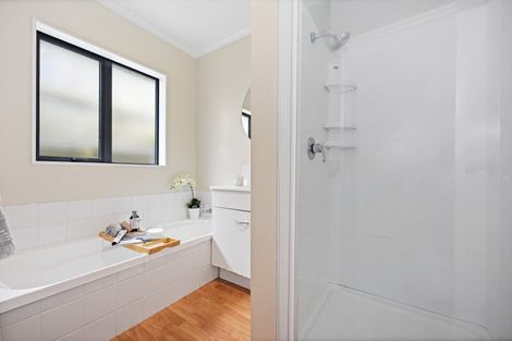 Photo of property in 30 Pointon Glade, Grandview Heights, Hamilton, 3200