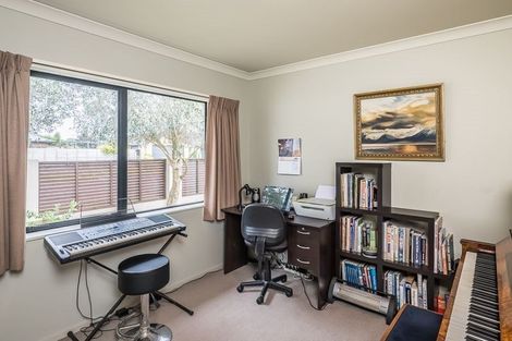Photo of property in 5 Central Park, Paraparaumu Beach, Paraparaumu, 5032