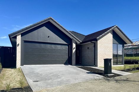 Photo of property in 8 Manaakitia Road, Karaka, 2124