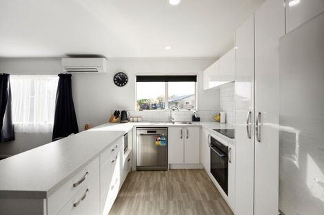 Photo of property in 15 Myrlene Place, Nawton, Hamilton, 3200