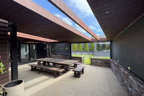 Photo of property in 5 Coutts Way, Fitzherbert, Palmerston North, 4410