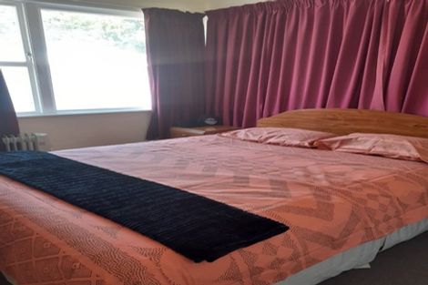 Photo of property in 45 Kenmore Street, Newlands, Wellington, 6037