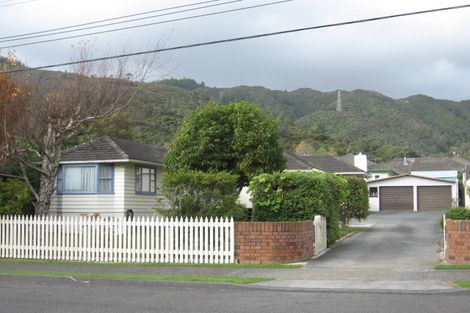 Photo of property in 4 Maru Street, Stokes Valley, Lower Hutt, 5019
