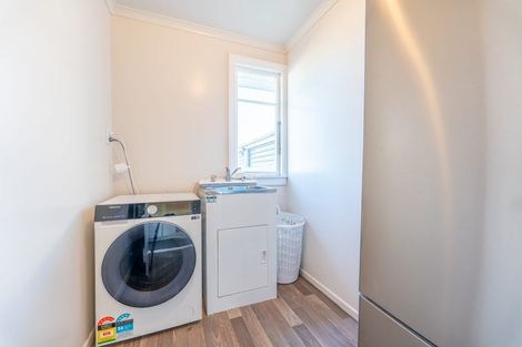 Photo of property in 14 Bathgates Road, Waimate, 7980