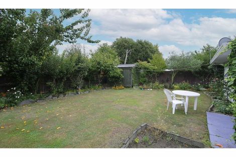 Photo of property in 2/37 Karnak Crescent, Russley, Christchurch, 8042