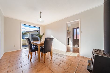 Photo of property in 11 Topaz Street, Birchville, Upper Hutt, 5018