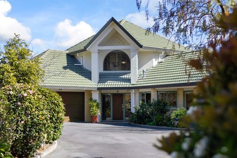 Photo of property in 16 Cranbrook Grove, Waikanae, 5036