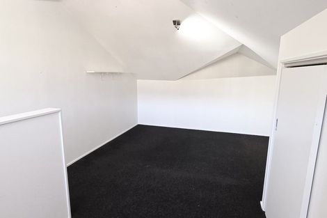 Photo of property in Palm Grove Apartments, 10/13d Palm Grove, Berhampore, Wellington, 6023