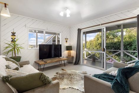 Photo of property in 83 Stillwater Crescent, Stillwater, Silverdale, 0993