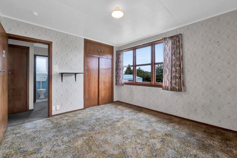 Photo of property in 79 Omata Road, Marfell, New Plymouth, 4310