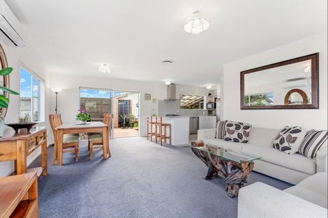 Photo of property in 2 Brigitte View, Snells Beach, 0920