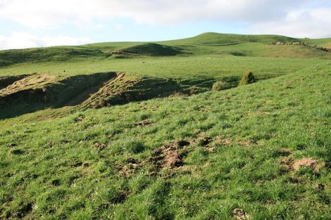 Photo of property in 888a Otaraoa Road, Tikorangi, Waitara, 4383